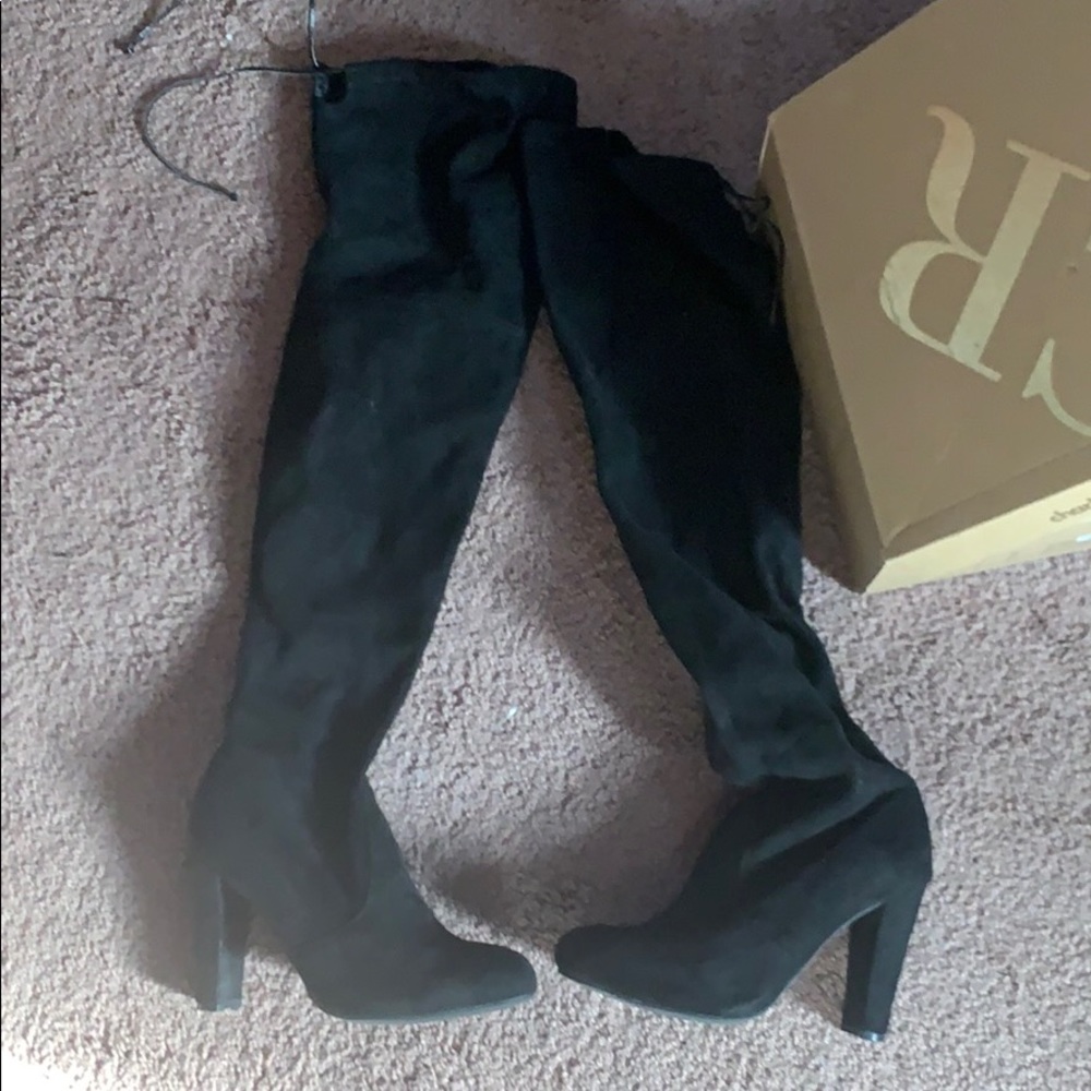 Black knee high suede boots!